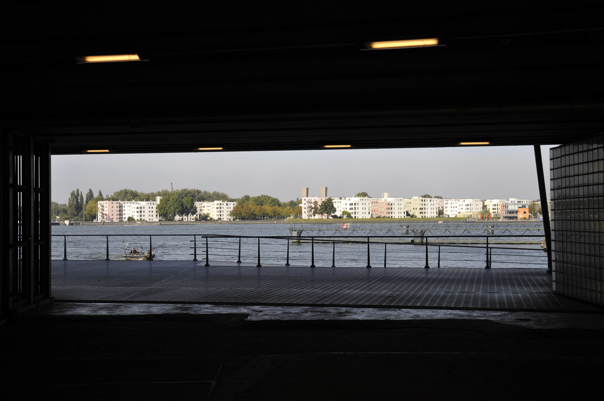 foto van het IJplein vanaf het centraal station